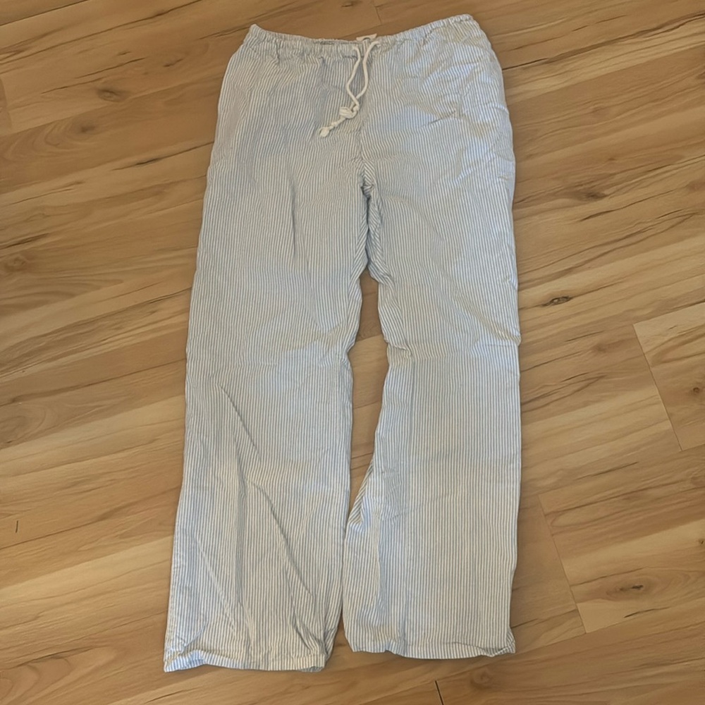 Brandy Melville White and Blue Striped Plants